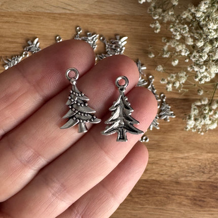 2 x Weihnachtsbaum Anhänger | in Silber | Für Mikromakramee, Schmuck & DIY‘s