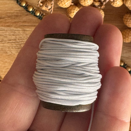 1 x 10 m Hellgrau (057) | Ungewachstes Polyestergarn 1 mm für Mikro Makramee | Schmuckherstellung DIY