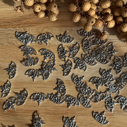 Fledermaus Anhänger Silber – DIY Schmuck & Halloween Zubehör