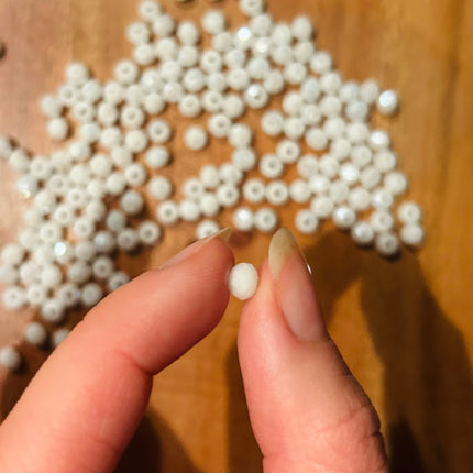 5 x Facettierte Glasperlen | in Weiß | 6 mm | Für Mikromakramee, Schmuck & DIY‘s