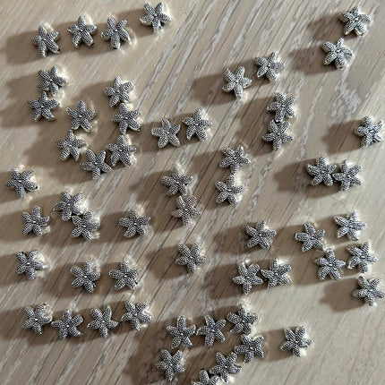 2 x Seestern-Perle aus Metall | in Silber | 10 x 3,5 mm | Für Mikromakramee, Schmuck & DIY‘s