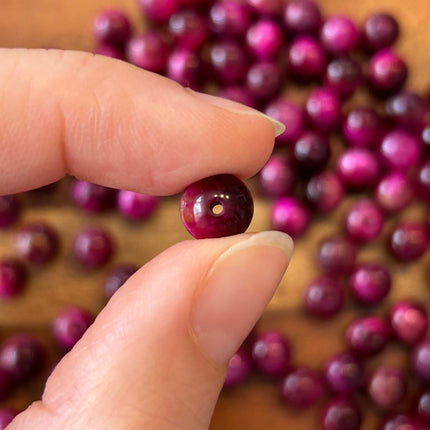 10 x Perlen aus Tigerauge | in Pink | 8 mm | Für Mikromakramee, Schmuck & DIY‘s