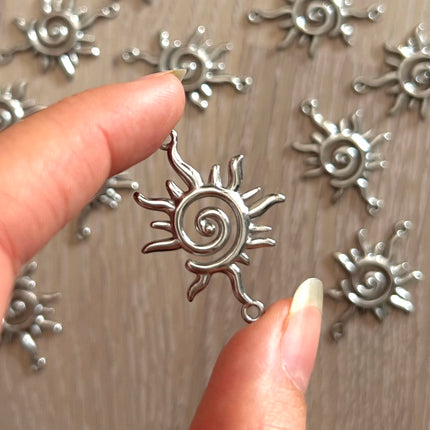1 x Sonnen-Verbinder | in Silber | 35 x 25 mm | Für Mikromakramee, Schmuck & DIY‘s