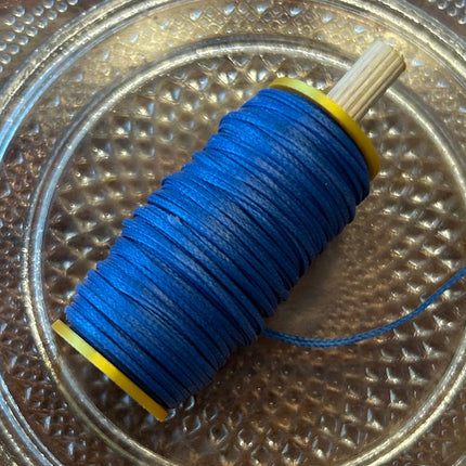 Blau (CT27) |  geflochtenes & gewachstes  Polyestergarn 1 mm | CT Point®| Mikromakramee Schmuckgarn (Kopie)