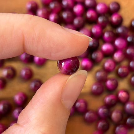 10 x Perlen aus Tigerauge | in Pink | 8 mm | Für Mikromakramee, Schmuck & DIY‘s
