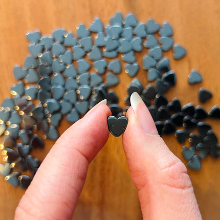5 x Hematite Hearts | in Anthracite | For Micromacrame, Jewelry &amp; DIY Projects