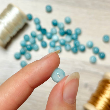 10 x runde Perlen aus Larimar | in Türkisblau | 8 mm | Für Mikromakramee, Schmuck & DIY‘s