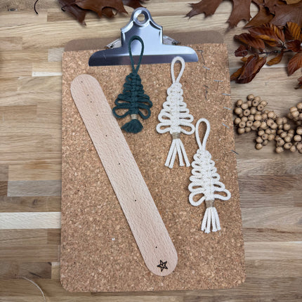 Makramee Weihnachtsbaum Schablone aus Buchenholz  mit 8 T-Pins und im Set mit Klemmbrett