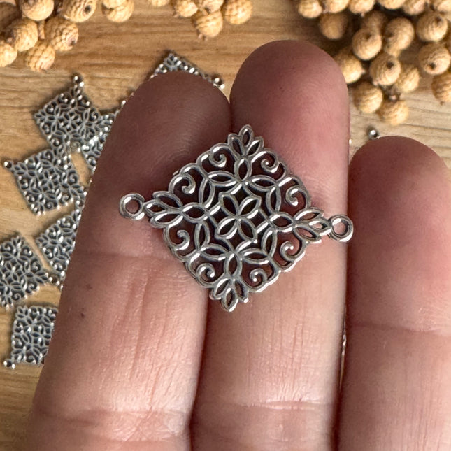 1 x Delicate jewelry connector - antique silver