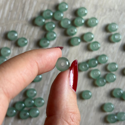 20 x Glasperle | in Grau-Grün | 6 x 8 mm | Für Mikromakramee, Schmuck & DIY‘s
