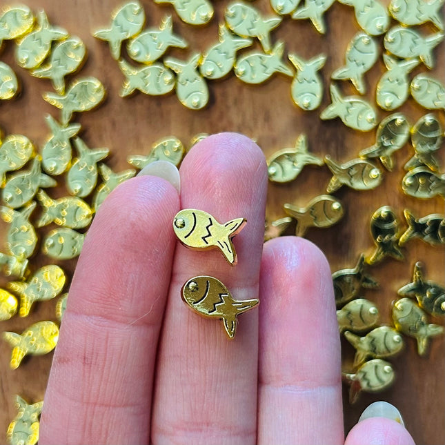 2 x Fisch-Perle aus Metall | in Goldoptik | Für Mikromakramee, Schmuck & DIY‘s