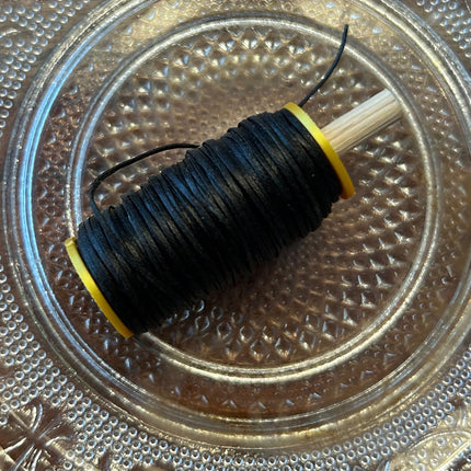 Schwarz-Grau (CT12) |  geflochtenes & gewachstes Polyestergarn 1 mm | CT Point®| Mikromakramee Schmuckgarn