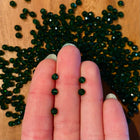 10 x Facettierte Glasperlen | in Dunkelgrün | 4 mm | Für Mikromakramee, Schmuck & DIY‘s