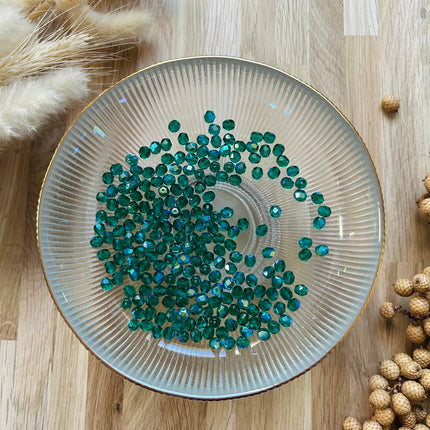 5 x Facettierte Glasperlen| in Smaragd | 6 mm |Für Mikromakramee, Schmuck & DIY‘s