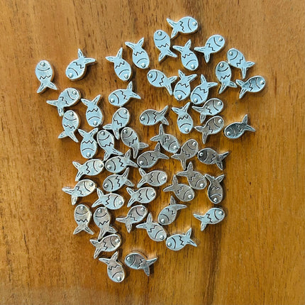 2 x Fisch-Perle aus Metall | in Silberoptik | Für Mikromakramee, Schmuck & DIY‘s