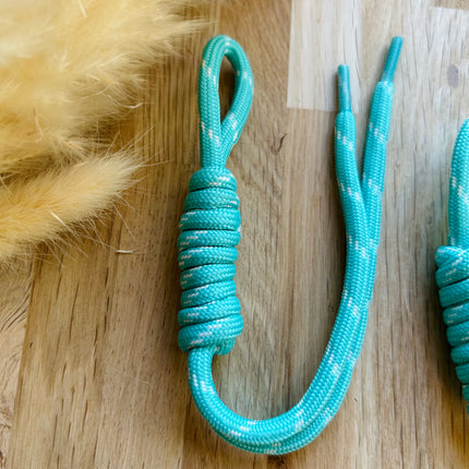 1 x Schlüsselanhänger aus Paracord | in Türkis-Weiß | brightstarsdesign
