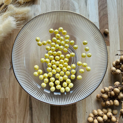 5 x Facettierte Glasperlen | in Pastel Yellow | 8mm | Für Mikromakramee, Schmuck & DIY‘s