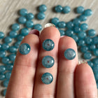20 x Glasperle | in Türkis-Petrol | 6 x 8 mm | Für Mikromakramee, Schmuck & DIY‘s