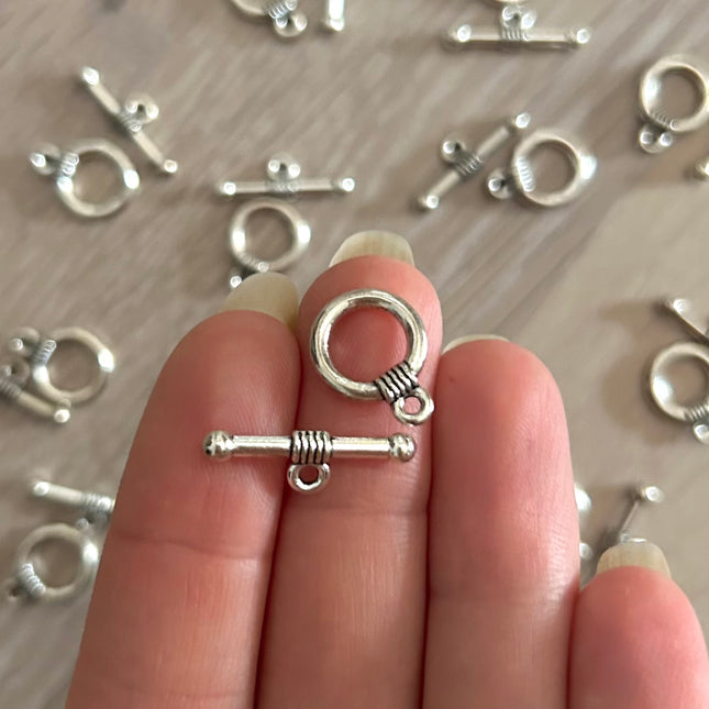 1 x Toggle-Verschluss | aus Metall | in Silber | 15 x 11 mm | Für Mikromakramee, Schmuck & DIY‘s