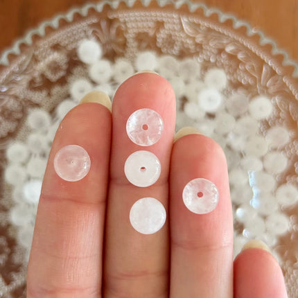 10 x Rondell Edelsteinperle aus weißer Jade | in Kristall | 5 x 8 mm | Für Mikromakramee, Schmuck & DIY‘s