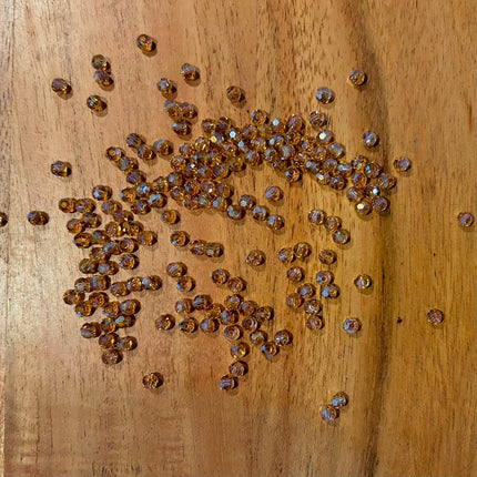 10 x Facettierte Glasperlen | in Champagner | 4 mm | Für Mikromakramee, Schmuck & DIY‘s