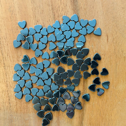 5 x Hematite Hearts | in Anthracite | For Micromacrame, Jewelry &amp; DIY Projects