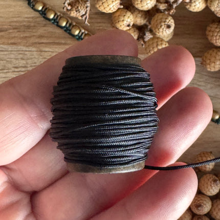 1 x 10 m Schwarz (049) | Ungewachstes Polyestergarn 1 mm für Mikro Makramee | Schmuckherstellung DIY