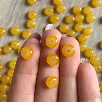 20 x Glasperle | in Orange-Gelb | 6 x 8 mm | Für Mikromakramee, Schmuck & DIY‘s