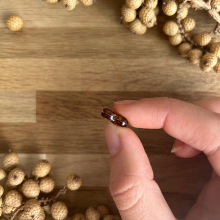 1 x Blatt-Perle aus Acryl | in Braun | Für Mikro-Makramee, Schmuck & DIY‘s