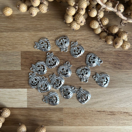 1 x Pumpkin pendant | in silver | For micro macrame, jewelry &amp; DIYs