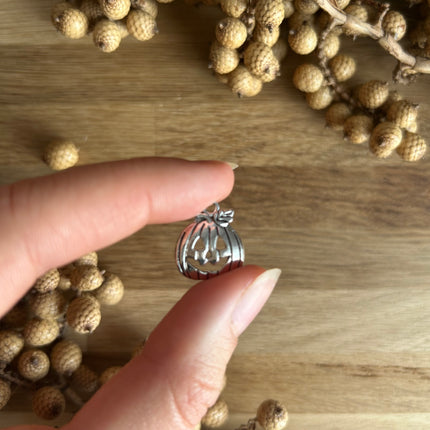 1 x Pumpkin pendant | in silver | For micro macrame, jewelry &amp; DIYs