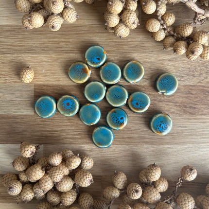 3 x flache, runde Perlen aus Keramik | in Türkis-Grün| Für Mikro-Makramee, Schmuck & DIY‘s