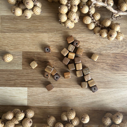 5 x Square Wooden Beads | Brown | For Macrame, Jewelry &amp; DIYs