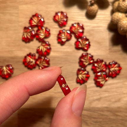 1 x Acrylic Leaf Bead | in Red | For Micro-Macrame, Jewelry &amp; DIYs