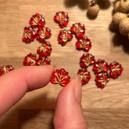 1 x Acrylic Leaf Bead | in Red | For Micro-Macrame, Jewelry &amp; DIYs