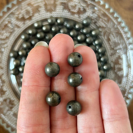 10 x Natursteinperle aus Pyrit | in Goldfarben |  8 mm | Für Mikromakramee, Schmuck & DIY‘s