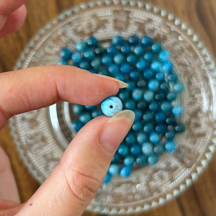 10 x Edelsteinperle aus Apatit AB | in Blau | 8 mm | Für Mikromakramee, Schmuck & DIY‘s