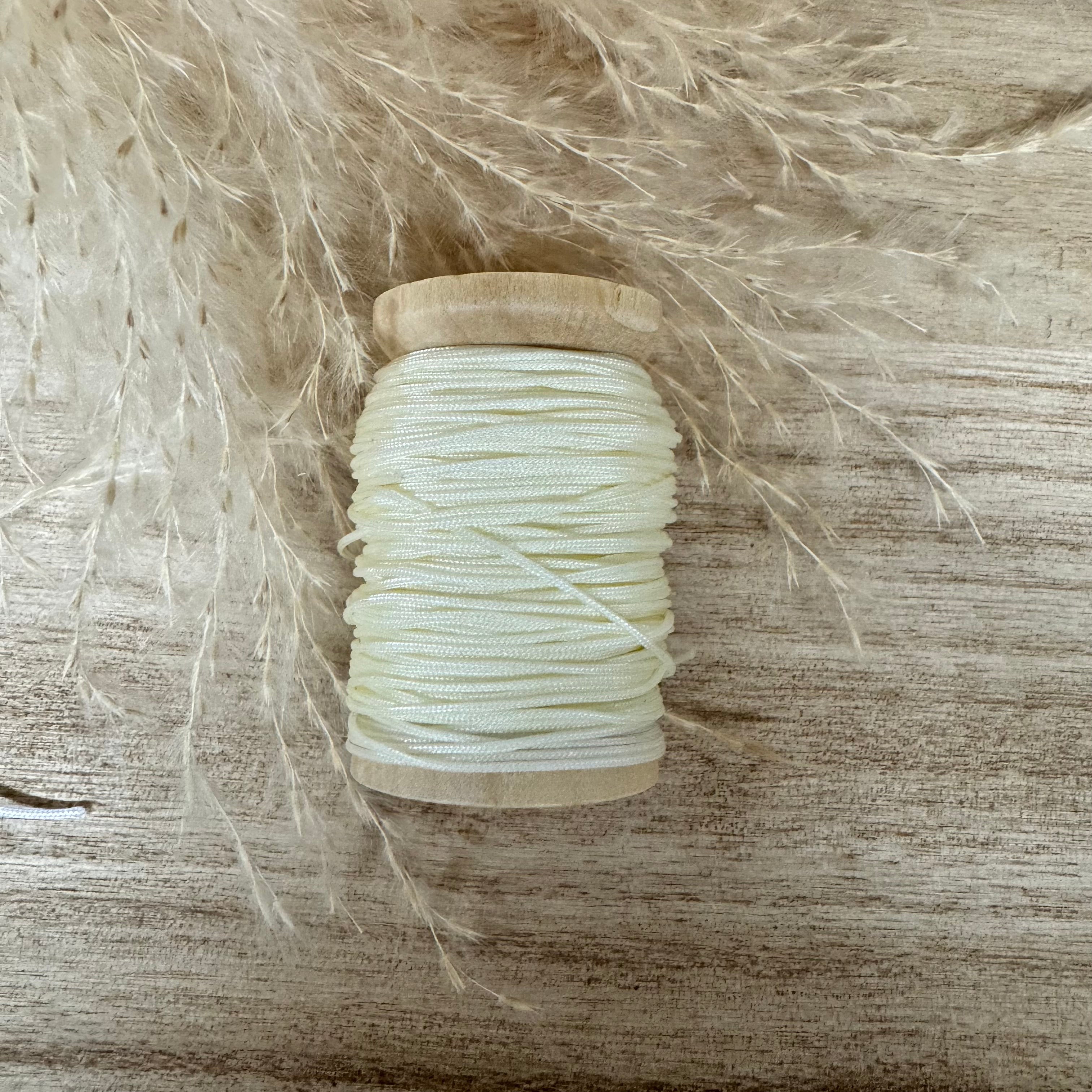 Cremeweiß ungewachstes Nylon Garn 1 mm für Makramee Schmuckherstellung  DIY
