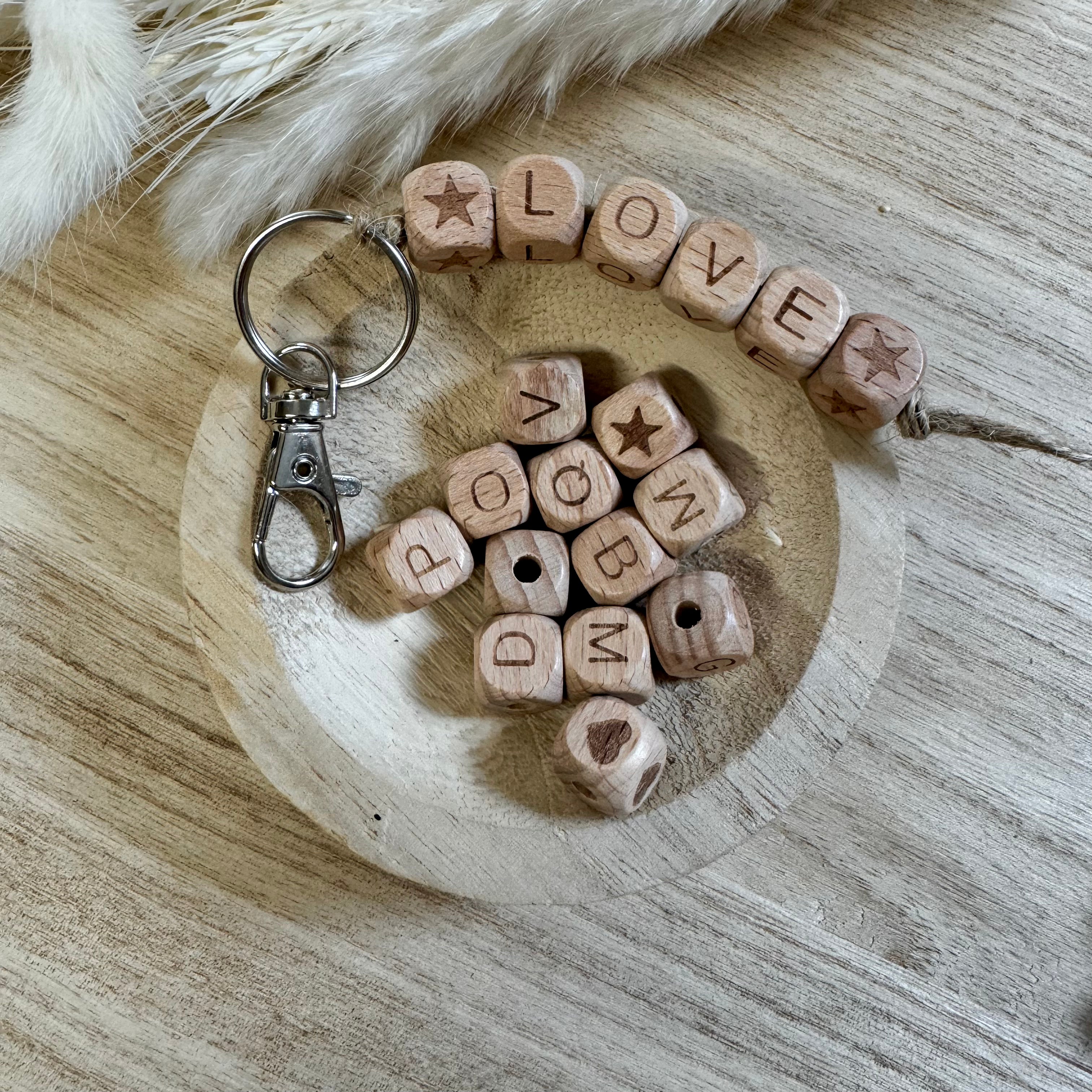 Buchstaben Perlen Armbänder Schlüsselanhänger aus Buchenholz
