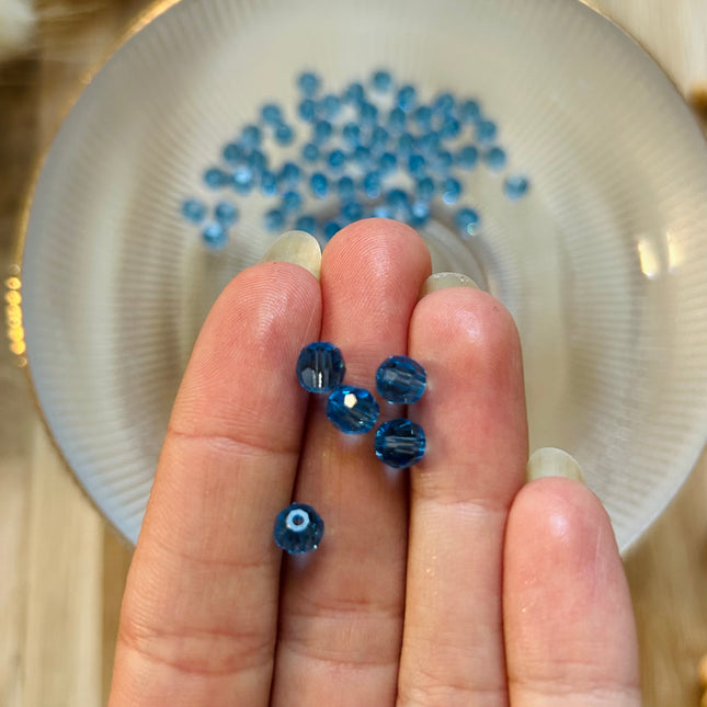 5 x Facettierte Glasperlen | in Reinvented Cool Blue | 6 mm | Für Mikromakramee, Schmuck & DIY‘s