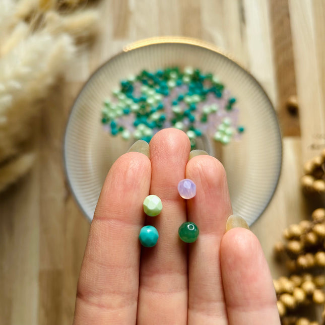 4 x Facettierte Glasperlen | in Bunt | 6 mm | Für Mikromakramee, Schmuck & DIY‘s (Kopie)