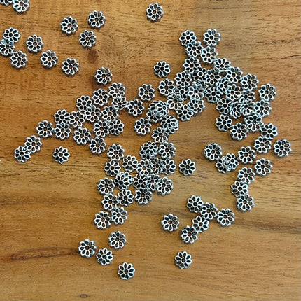 2 x Blumenperle aus Metall | in Silber | Für Mikromakramee, Schmuck & DIY‘s