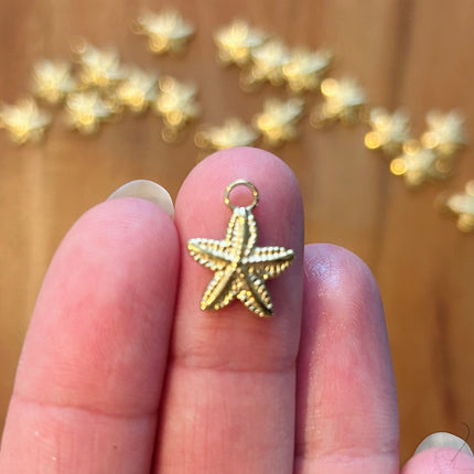 1 x Seestern-Anhänger aus Metall | in Gold | Für Makramee, Schmuck & DIY‘s