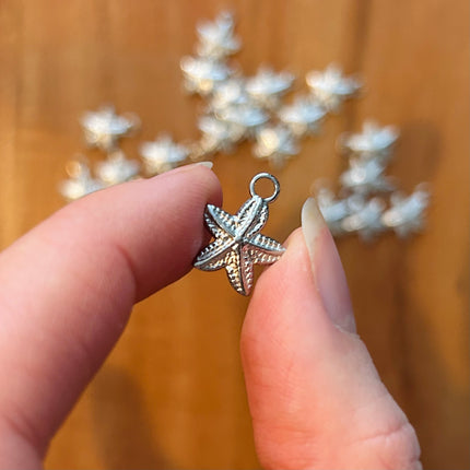 1 x Seestern-Anhänger aus Metall | in Silber | Für Makramee, Schmuck & DIY‘s