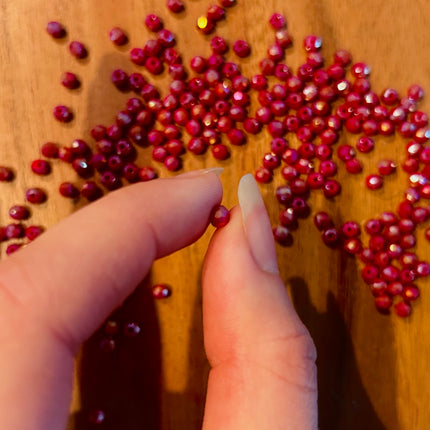 10 x Facettierte Glasperlen | in Amber-Weinrot | 4 mm | Für Mikromakramee, Schmuck & DIY‘s
