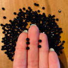 10 x Facettierte Glasperlen | in Schwarz | 4 mm | Für Mikromakramee, Schmuck & DIY‘s