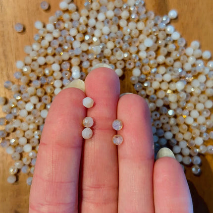 10 x Facettierte Glasperlen | in Amber| 4 mm | Für Mikromakramee, Schmuck & DIY‘s