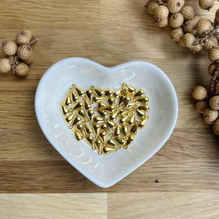 1 x Tropfen-Anhänger aus 18 Karat vergoldetem Messing | in Gold | Für Mikromakramee, Schmuck & DIY‘s