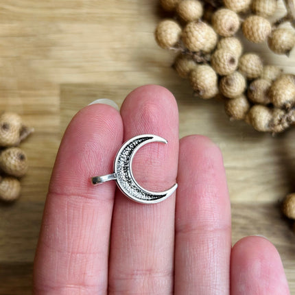 1 x Solid Half-Moon Pendant | Silver | For Micro Macrame, Jewelry & DIYs