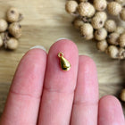 1 x Tropfen-Anhänger aus 18 Karat vergoldetem Messing | in Gold | Für Mikromakramee, Schmuck & DIY‘s